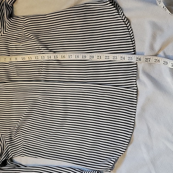 Apt. 9 Black White Striped Button-down Blouse XS Mint Condition - Picture 6 of 7
